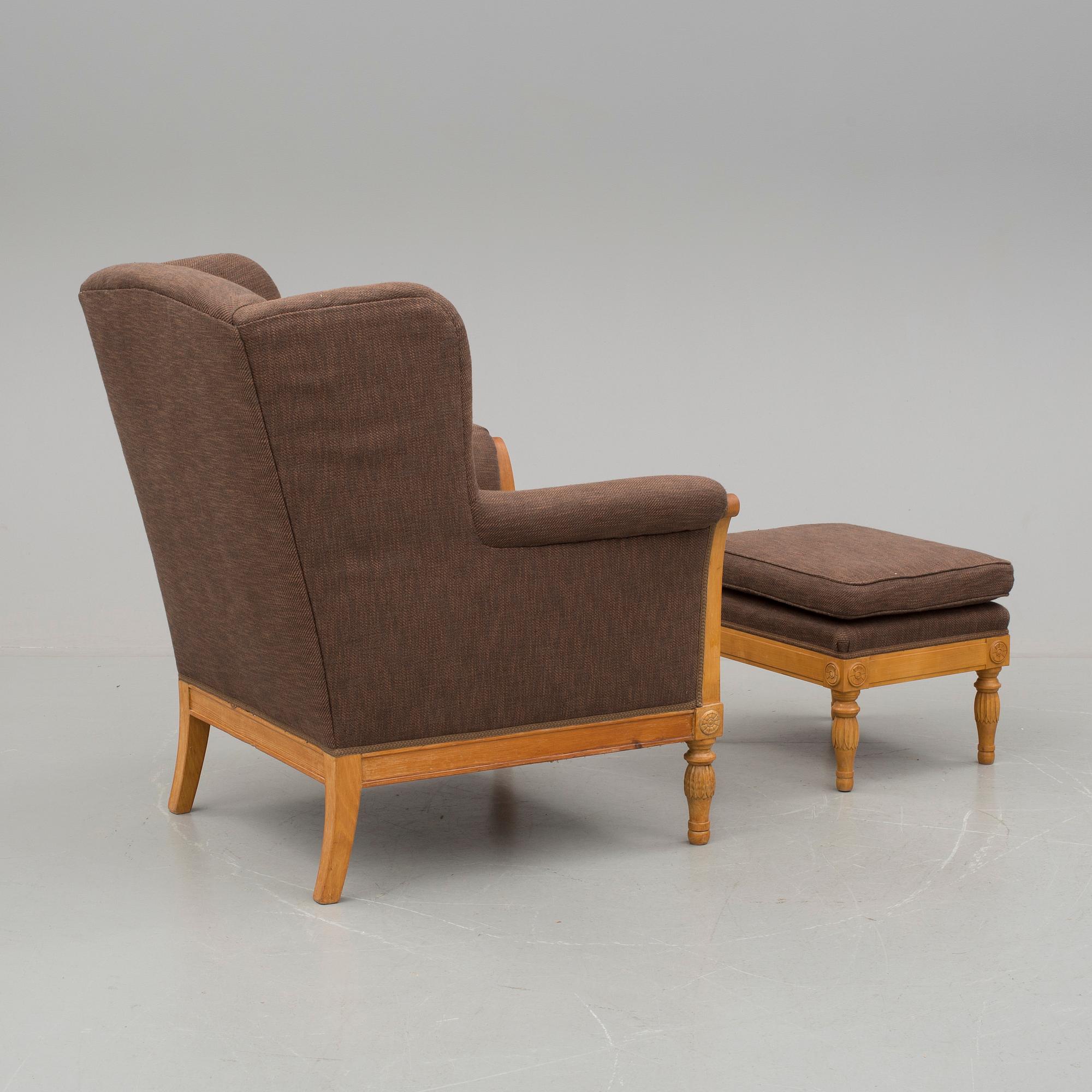 FÅTÖLJ och FOTPALL, 1900-talets första hälft samt andra hälft.