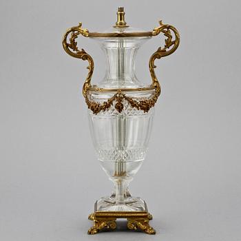 LAMPFOT, empirestil, omkring 1900.