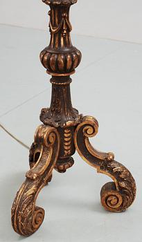 GOLVLAMPA, barockstil, 1900-talets första hälft.