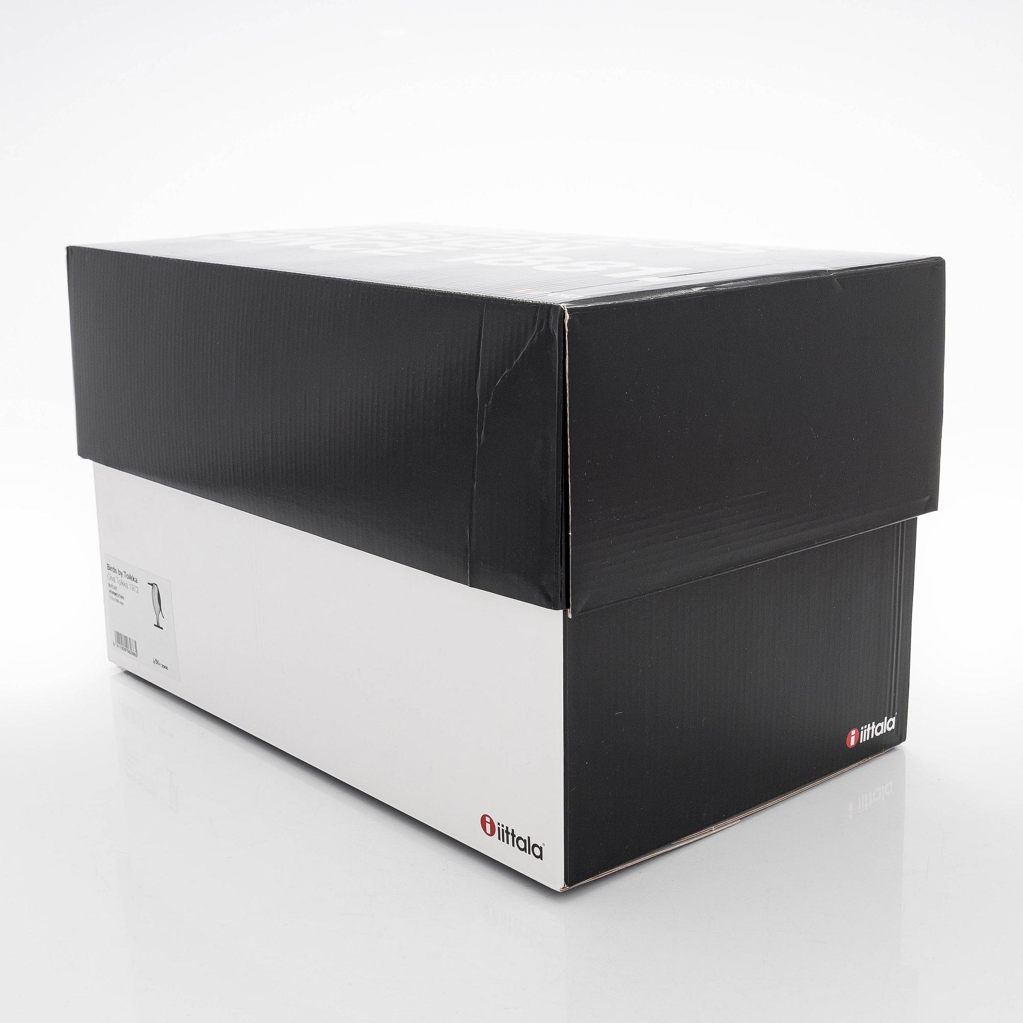 Oiva Toikka, A glass bird, "Butler", signed O. Toikka Iittala 2014 and numbered 630/2000.