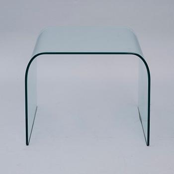 FÅTÖLJ, "Ghost", Cini Boeri och Tomu Katayanagi, samt BORD. Fiam, Italien, 1900-talets slut.