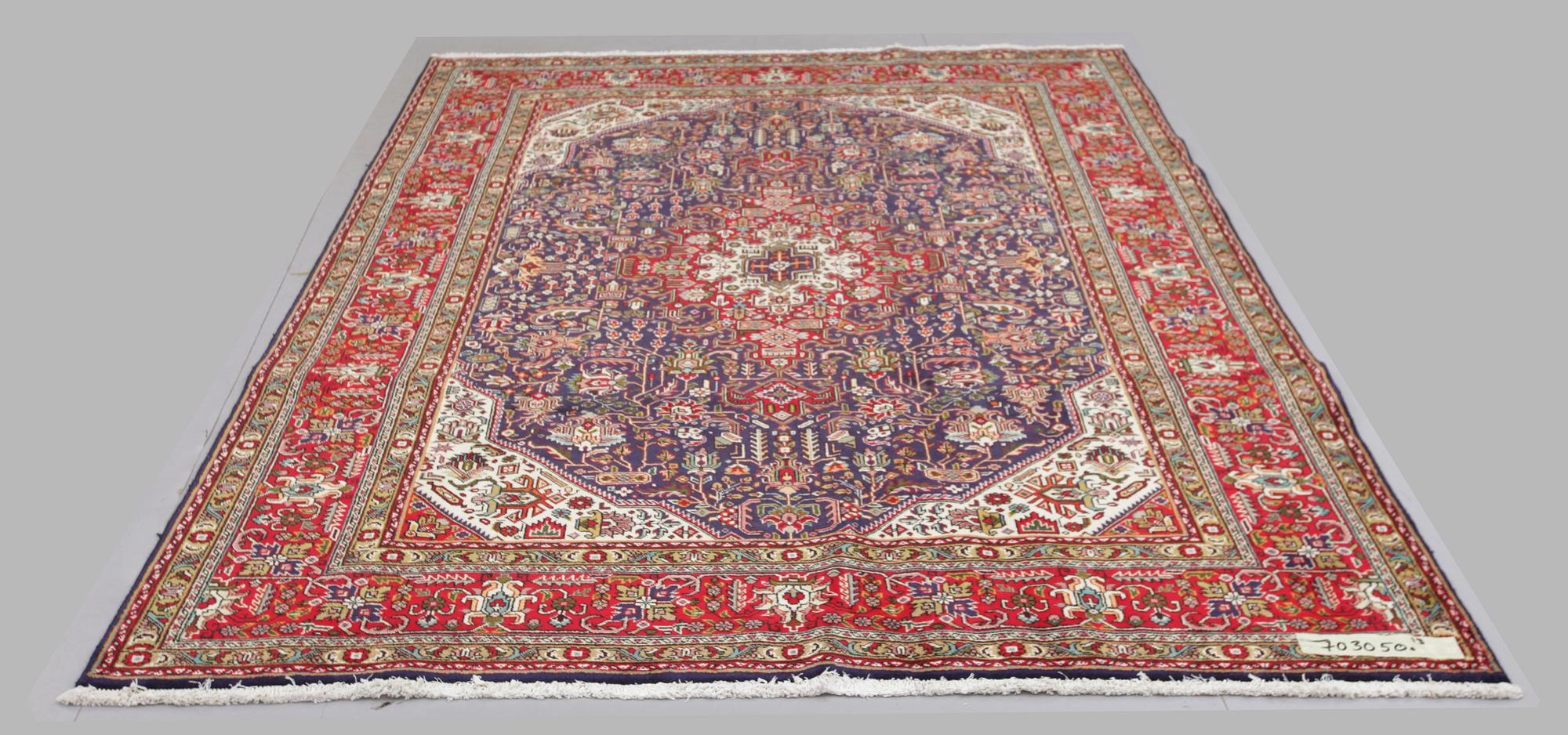 MATTA, Täbriz, ca 298 x 202 cm.