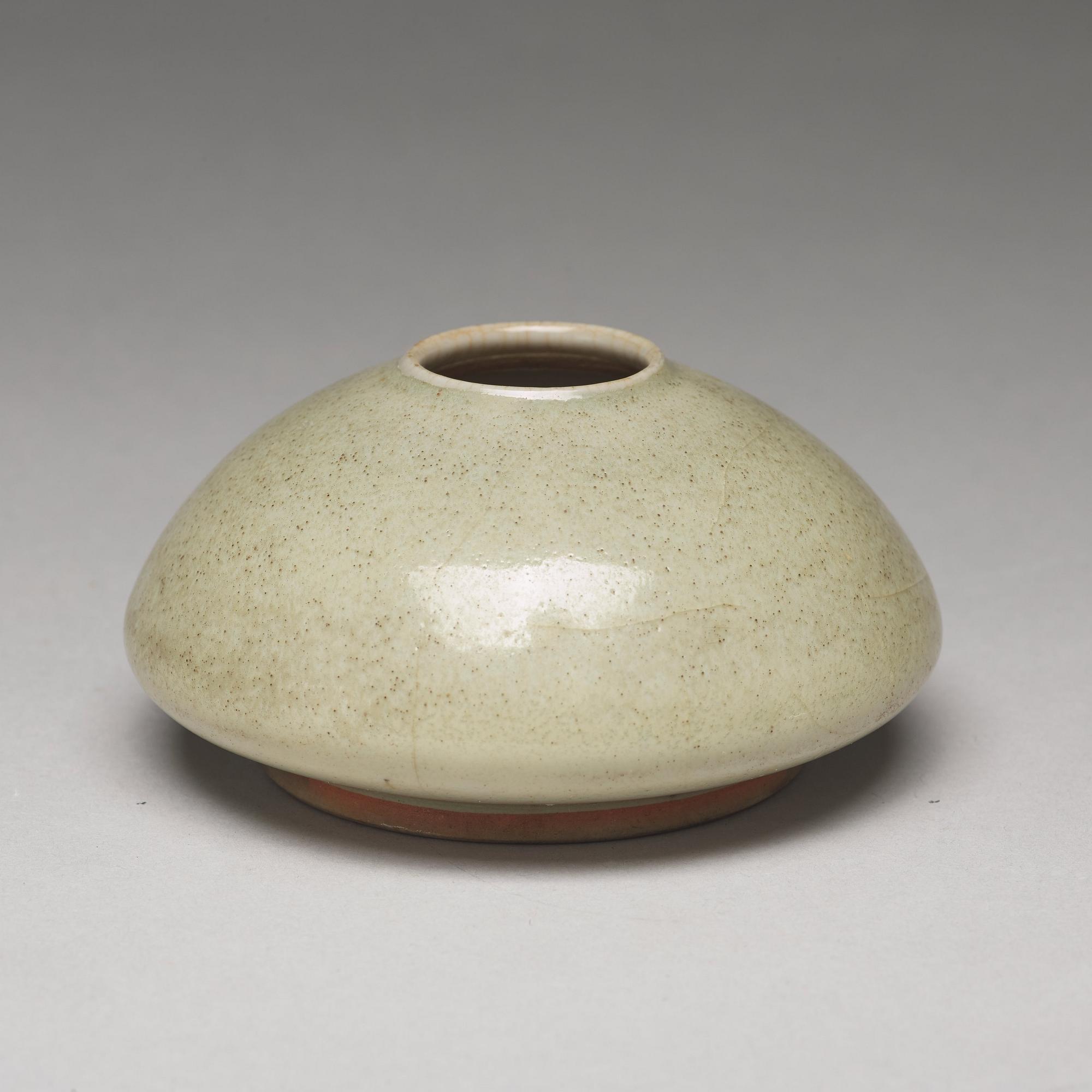 PENSELBAD, porslin. Qingdynastin, 1700-tal.