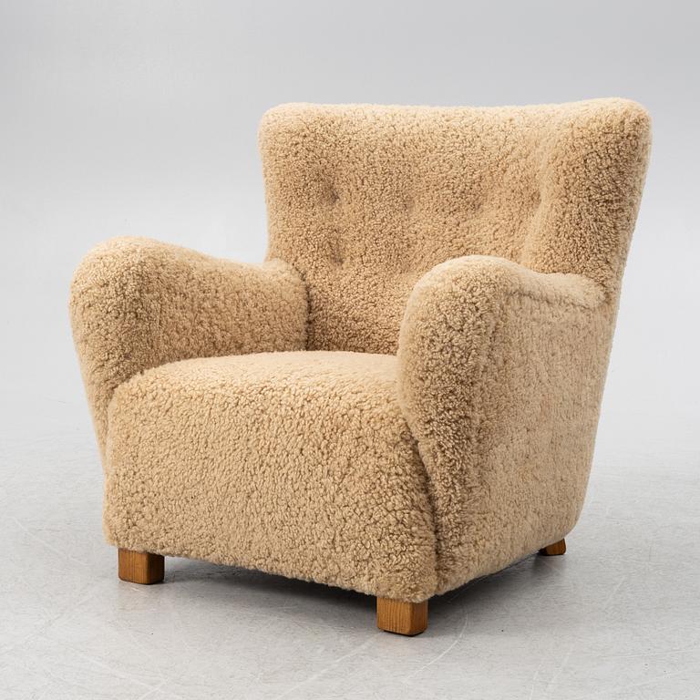 Lounge chair, Swedish Modern, first half of the 20th century.