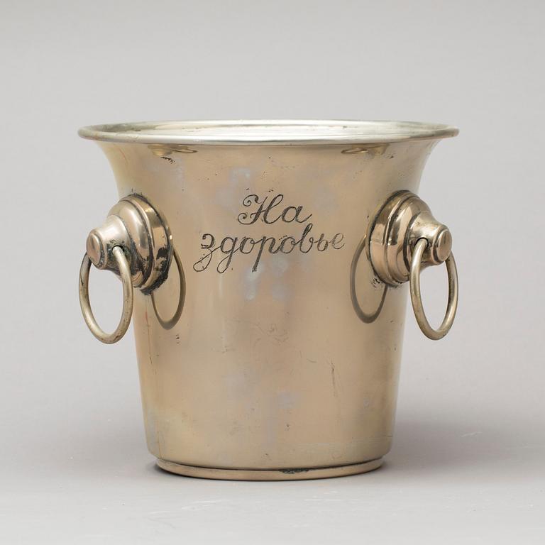 CHAMPAGNEKYLARE, nysilver. 1900-talets andra hälft.