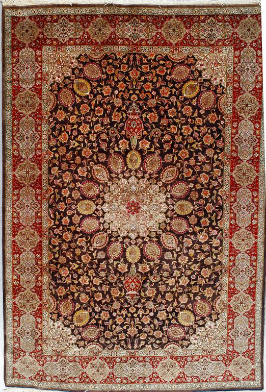 MATTA, old Täbris, ca 273x191 cm.