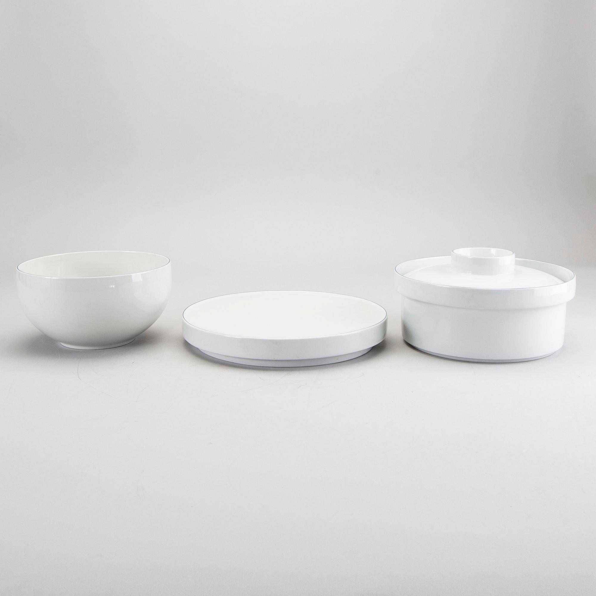 Grethe Meyer, "Blue Edge", tableware, 100 dlr, Royal Copenhagen and Aluminia.