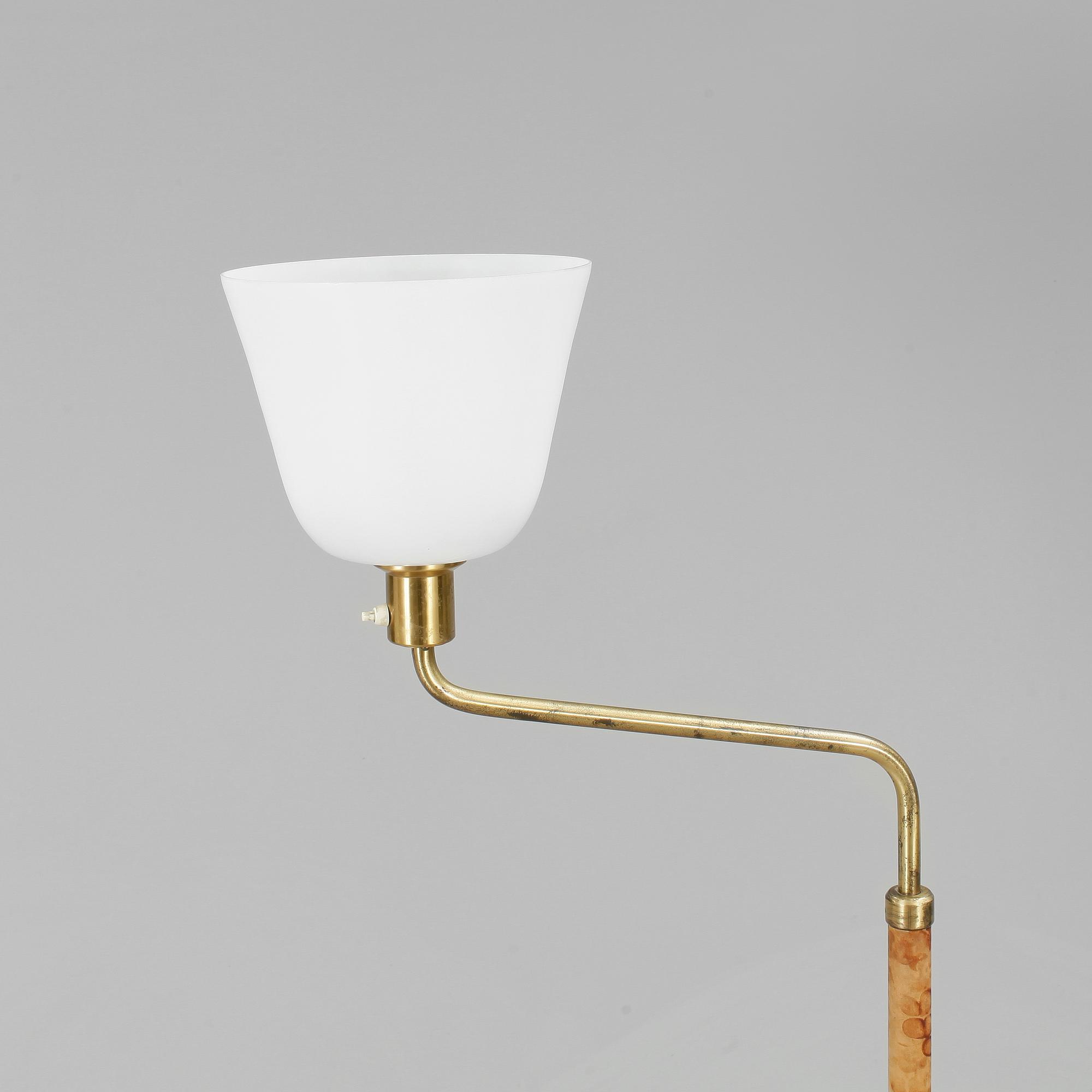 GOLVLAMPA, 1900-talets andra hälft.
