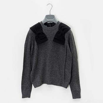 Prada, a cashmere knitted sweater, size 38.