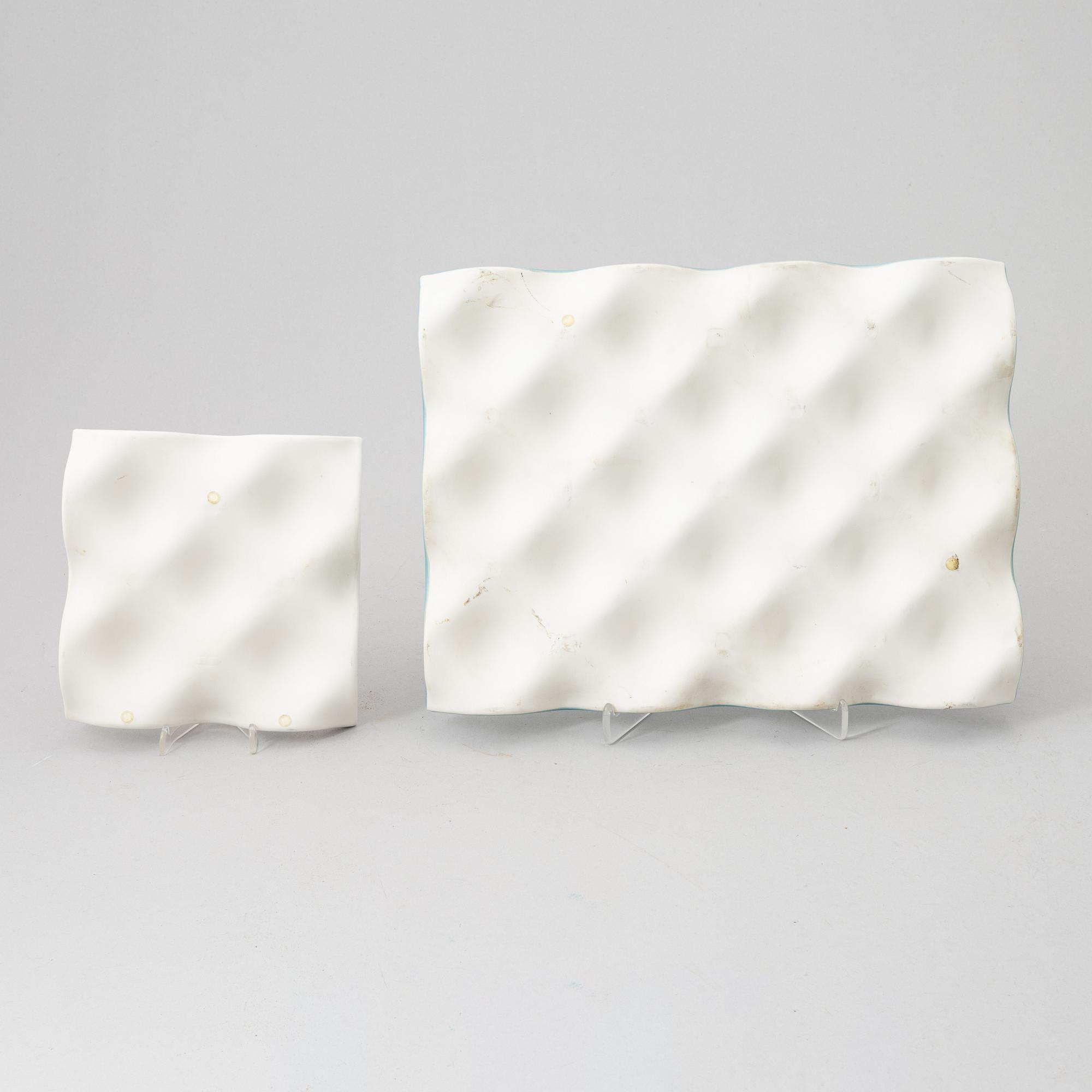 Pekka Paikkari, two porcelain trays/sculptures, Arabis, Finland, 1996.