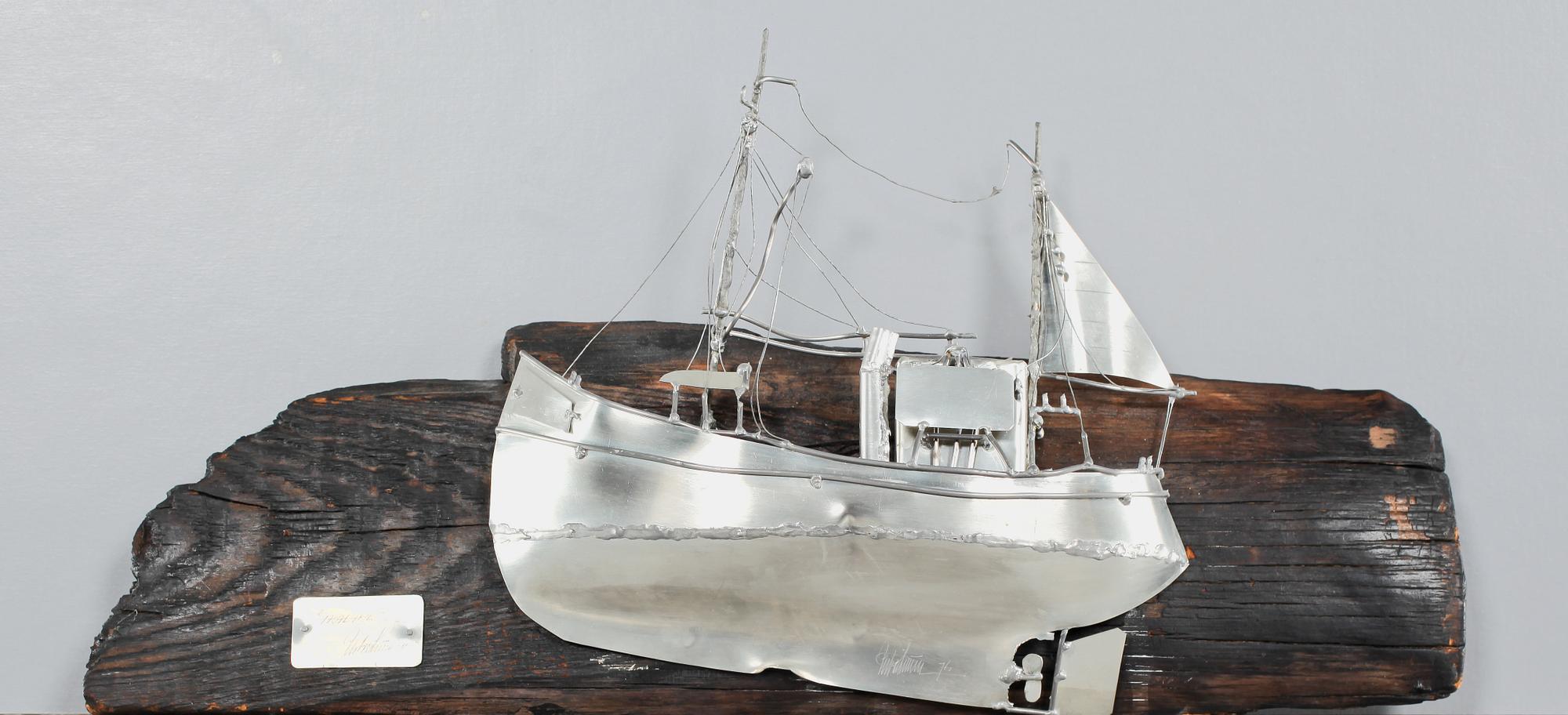 URBAN STRÖM, halvmodell, 2 st, signerade samt daterade -78 resp -76.