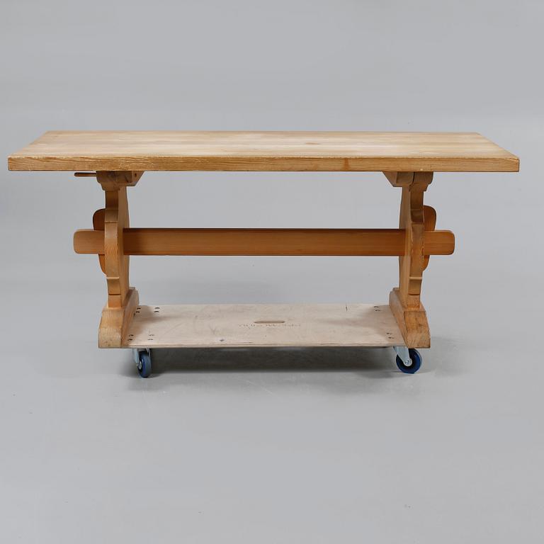 BOCKBORD, Krogenäs möbler, Norge, 1900-talets andra hälft.