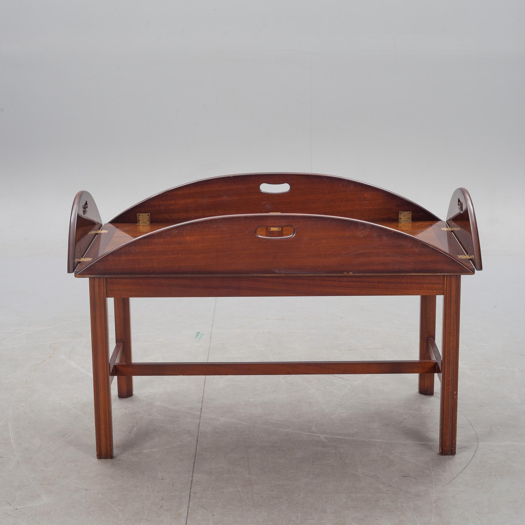 SOFFBORD, sk "Butlers tray", 1900-talets andra hälft.