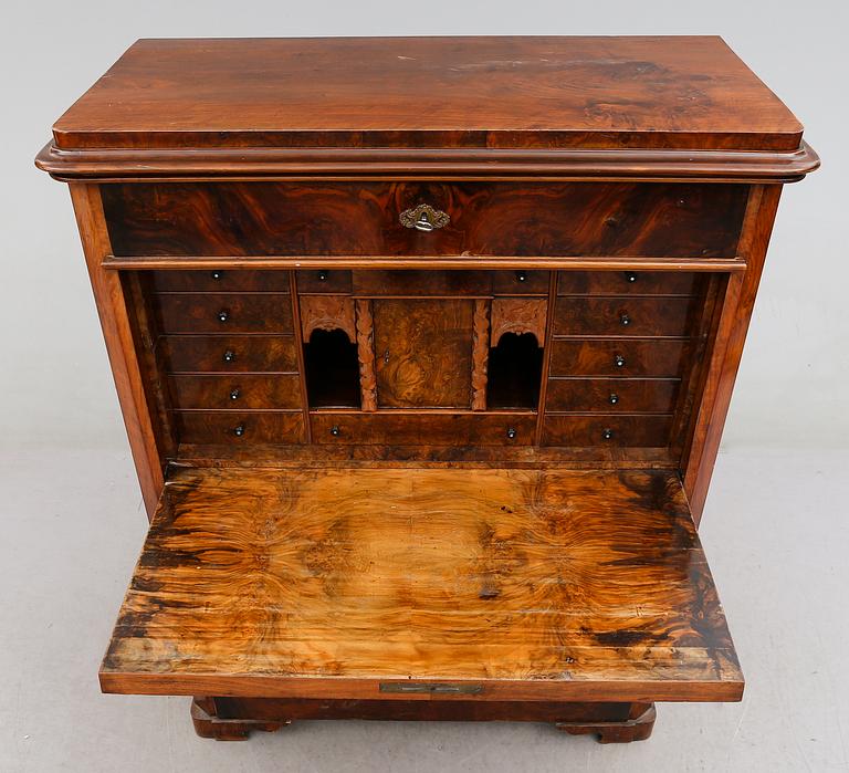 CHIFFONJÉ, 1800-talets andra hälft.