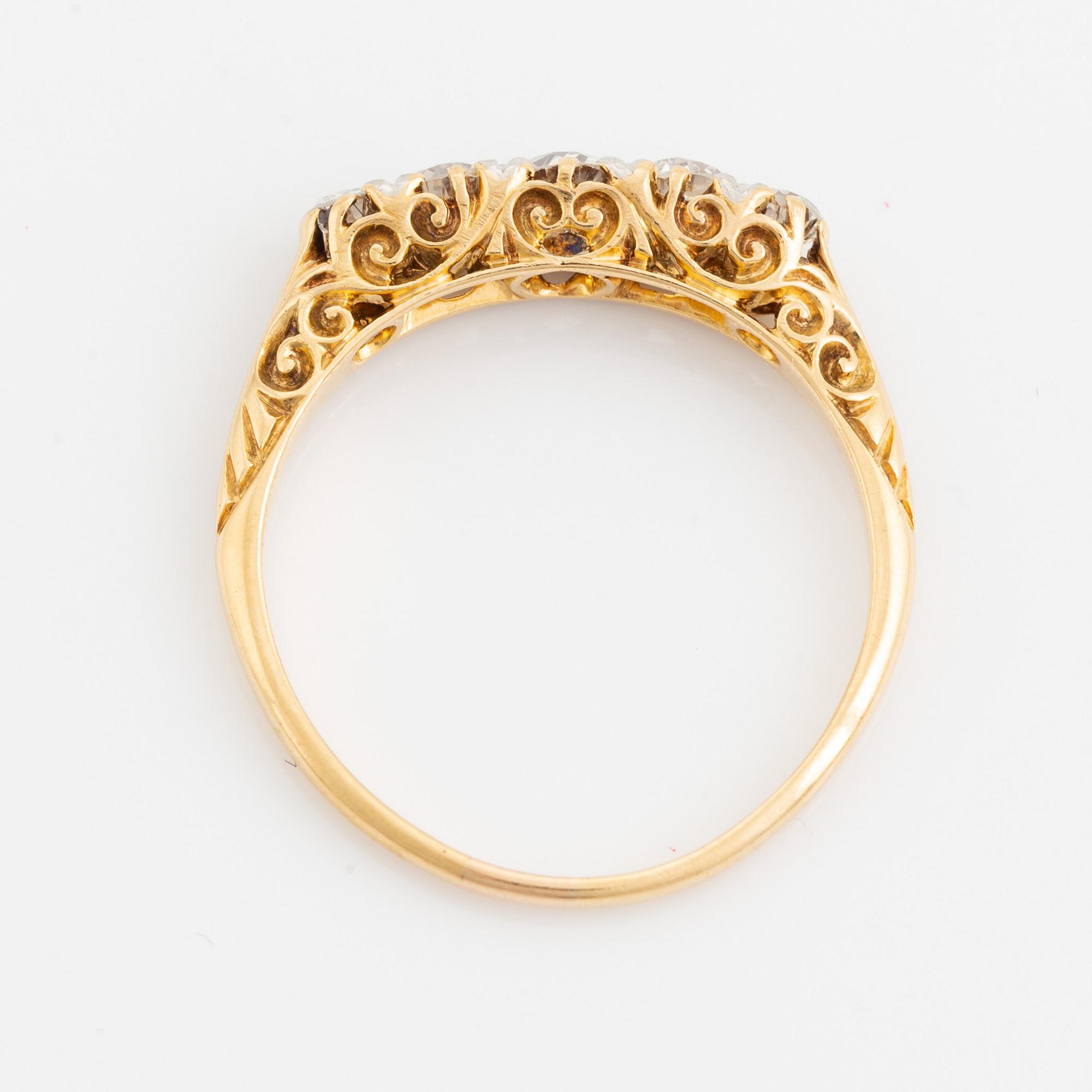 18K gold and old cut diamond band ring.