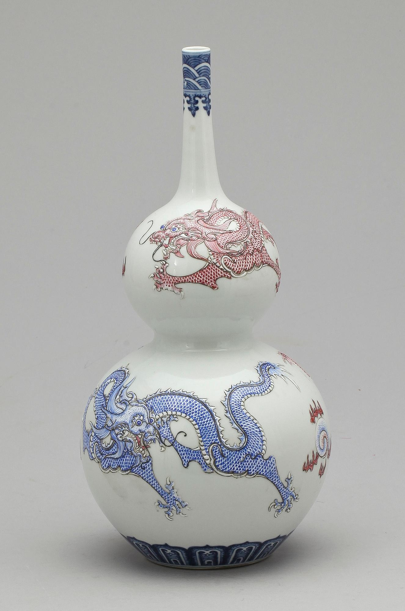 VAS, porslin, Kina, samtida tillverkning.