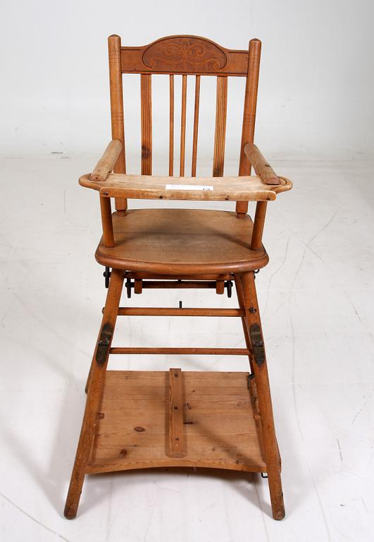 BARNSTOL, trä, 1900-talets första hälft.