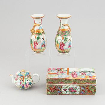 Four famille rose canton porcelain objects, Qing dynasty, late 19th century.