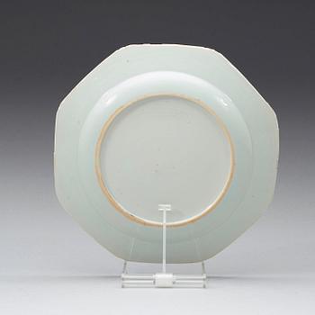 A set of 12 blue and white dinner plates, Qing dynasty Qianlong (1736-95).