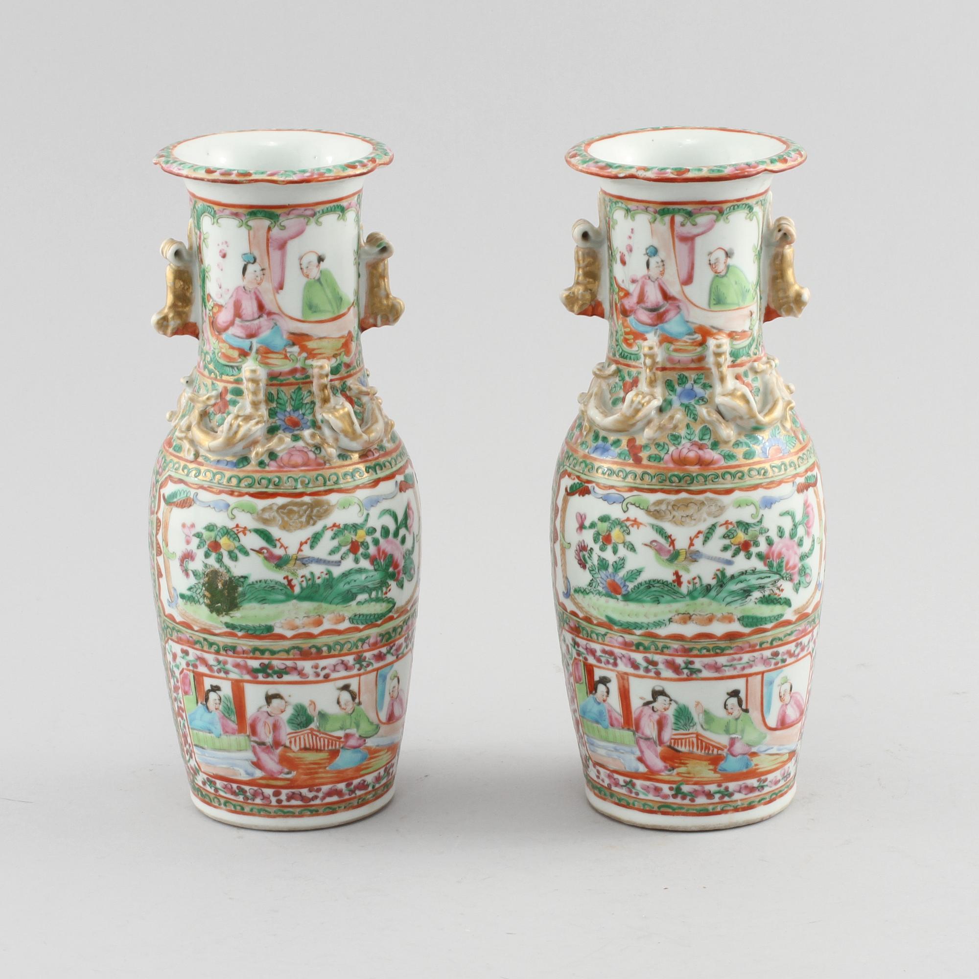 VASER, ett par, porslin, Kanton, Kina, 1800-tal.