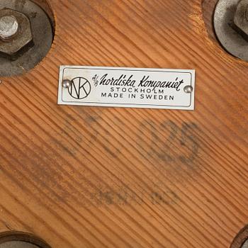 A David Rosén dining table, model "570-025", Nordiska kompaniet. 1950s.