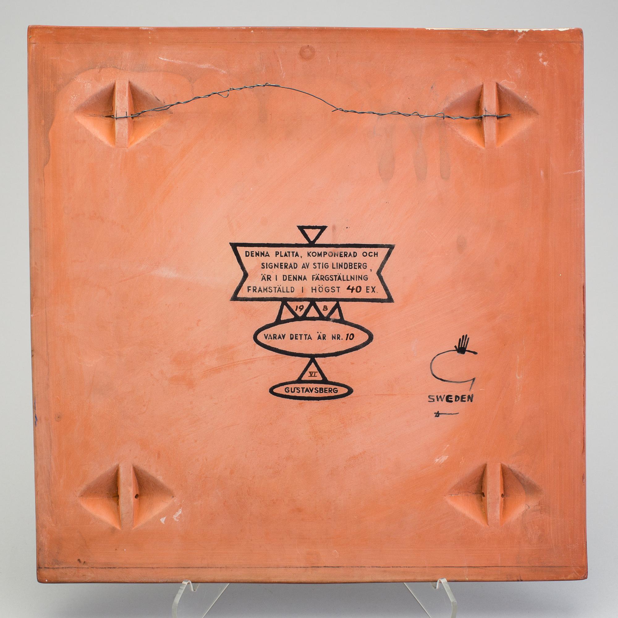 STIG LINDBERG, a faience wall plaque, Gustavsberg 1960s. Numbered 10/40.