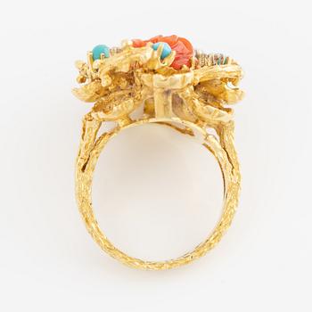 Ring, 18K gold with carved coral in the form of a rose, turquoise, and brilliant-cut diamonds.
