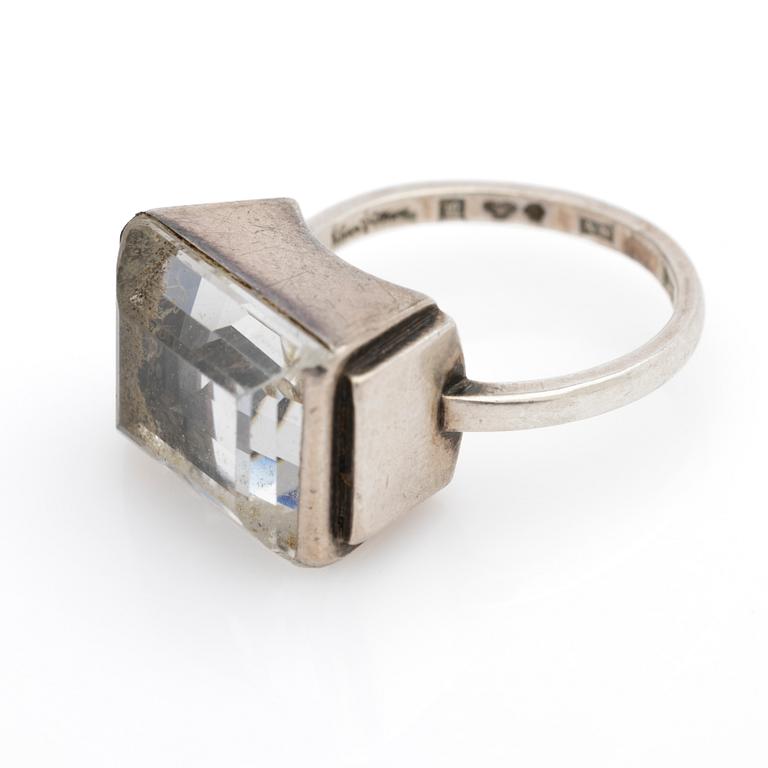 Wiwen Nilsson, Ring, silver with faceted rock crystal, Lund 1947.