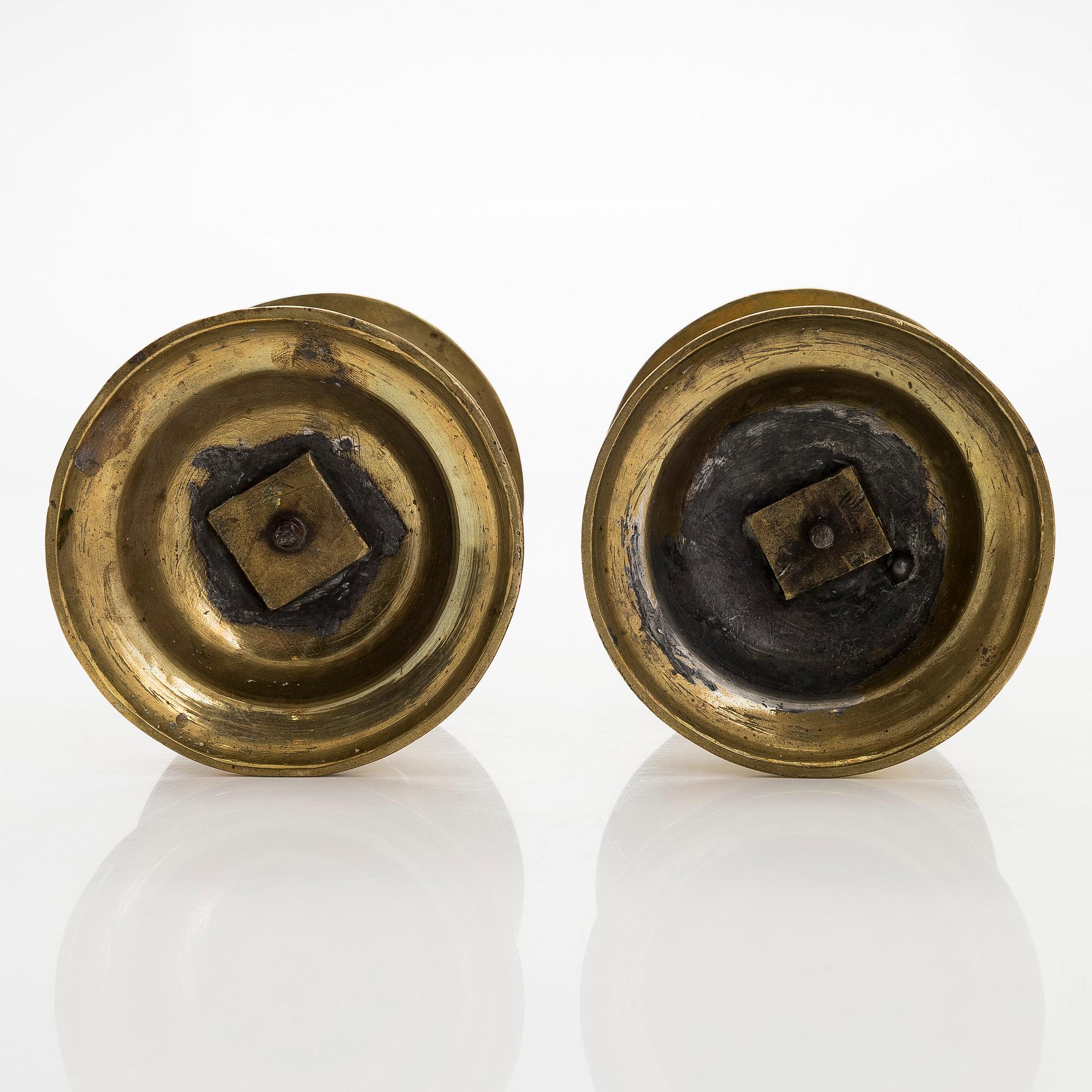 Kynttilänjalka ns. Heemskerk-malli, Flanderi, 1700-luku.