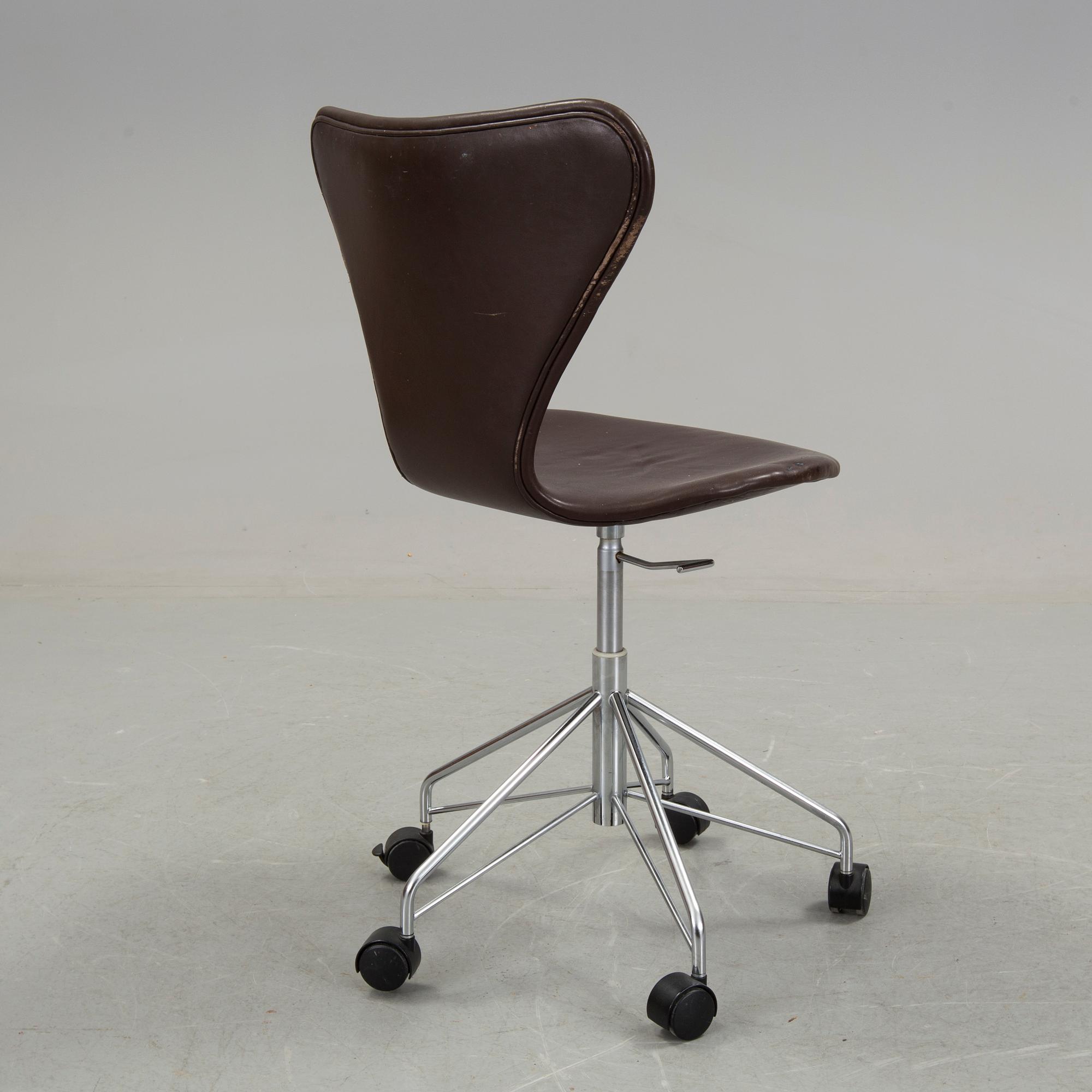 ARNE JACOBSSON, kontorsstol, "Sjuan".
