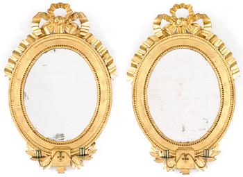SPEGELLAMPETTER, ett par, gusatviansk stil, 1800-tal.