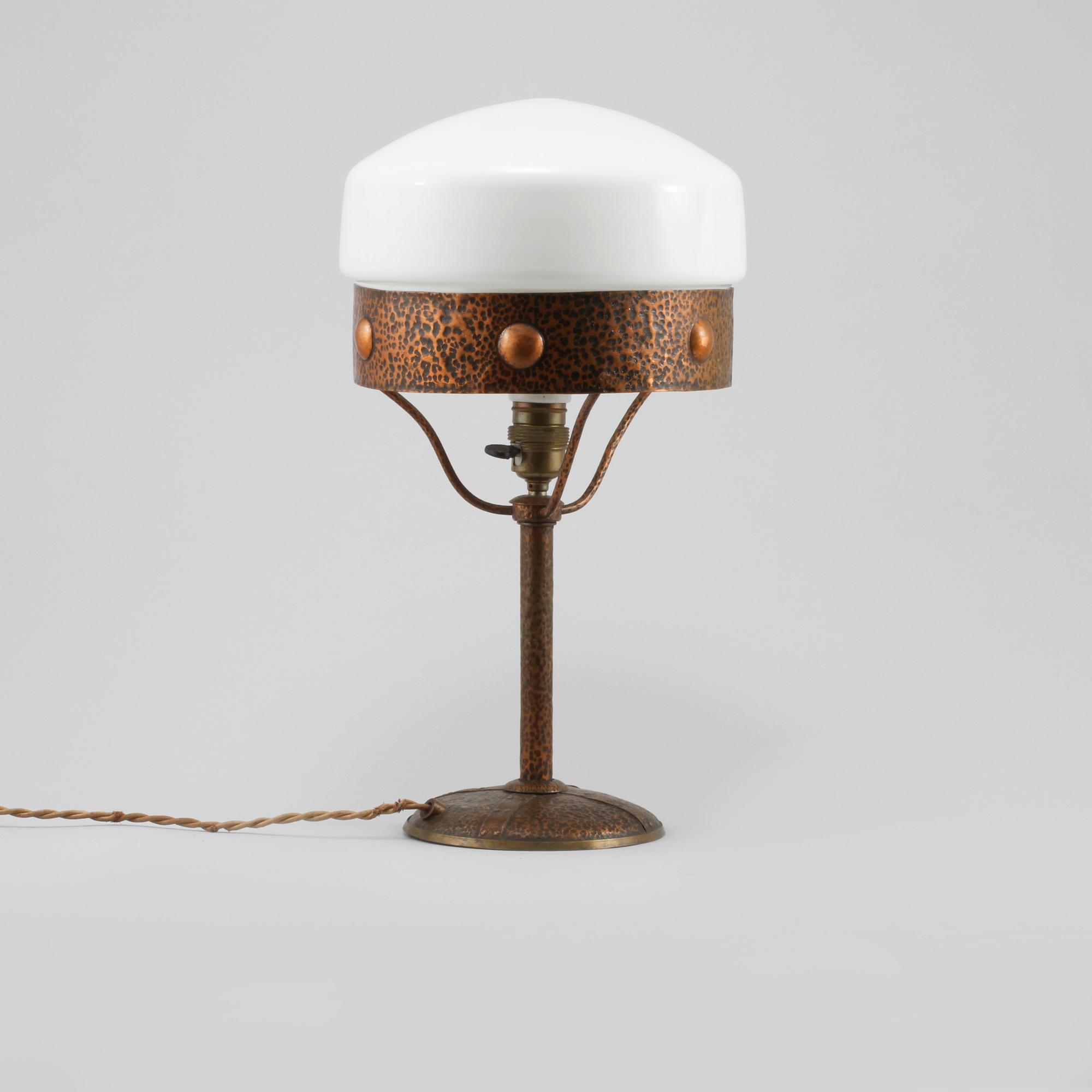 BORDSLAMPA, s k Strindbergslampa, 1900-talets början.