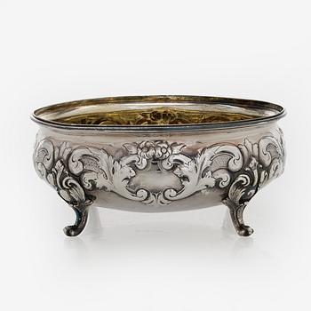 A silver bowl, E. Schurmann, Frankfurt, Germany late 19th century.