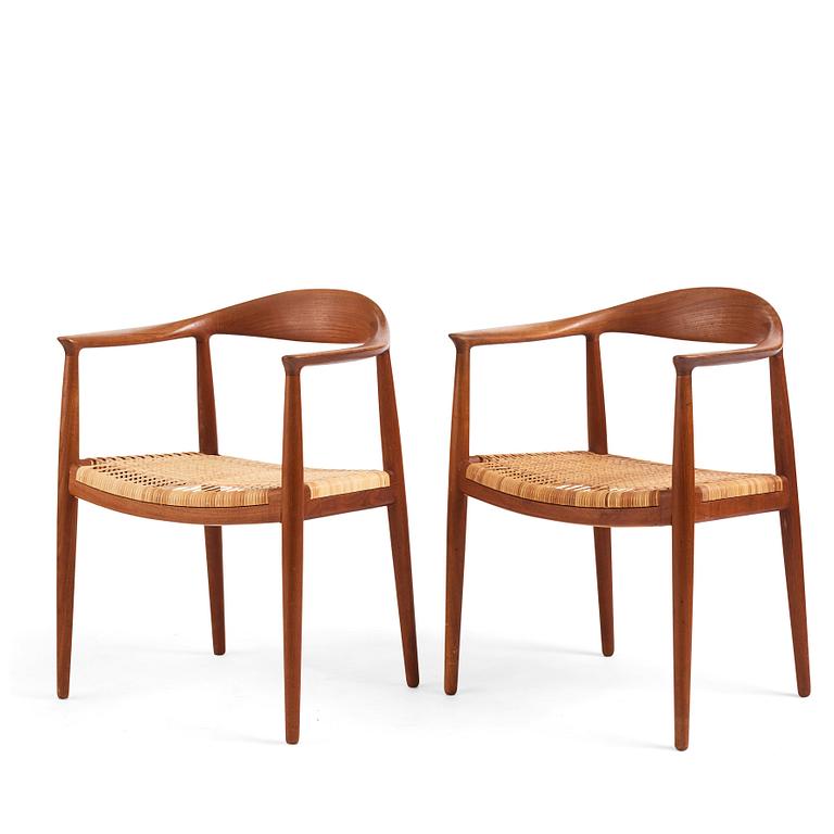 Hans J. Wegner, a pair of "The Chair", JH501, Johannes Hansen, Denmark.