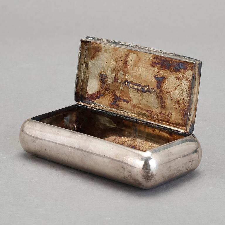 DOSA, silver. H. Pira & Son, Karlskrona år 1900. Vikt ca 100 gram.