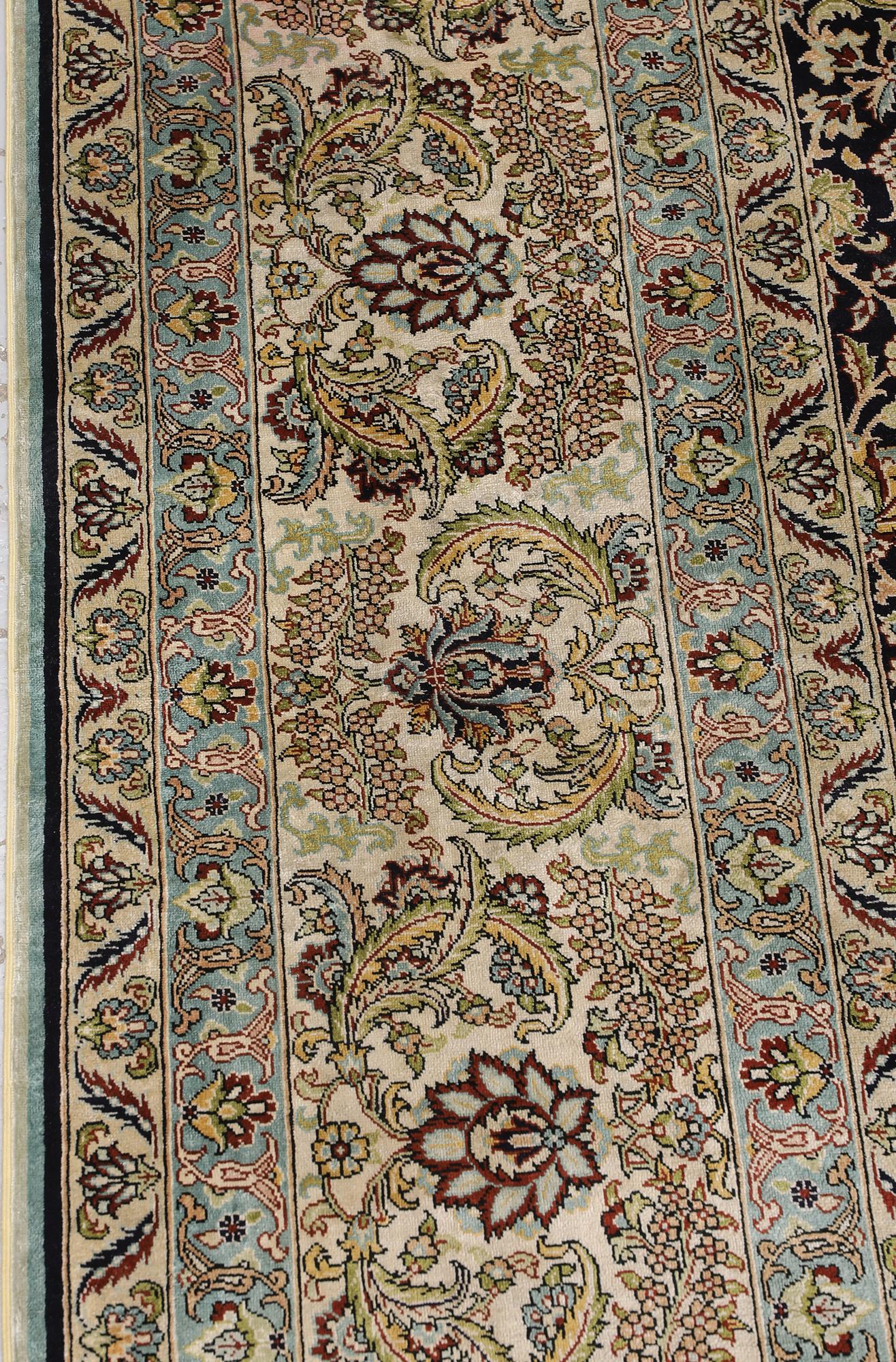 Rug, Oriental silk, 275 x 185 cm.