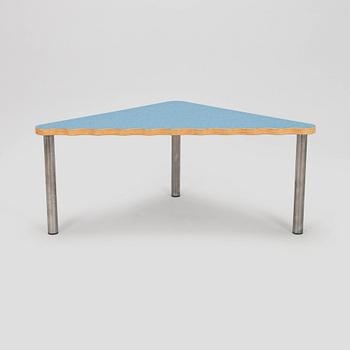 Yrjö Kukkapuro, A 1980s 'Experiment' coffee table for Avarte.
