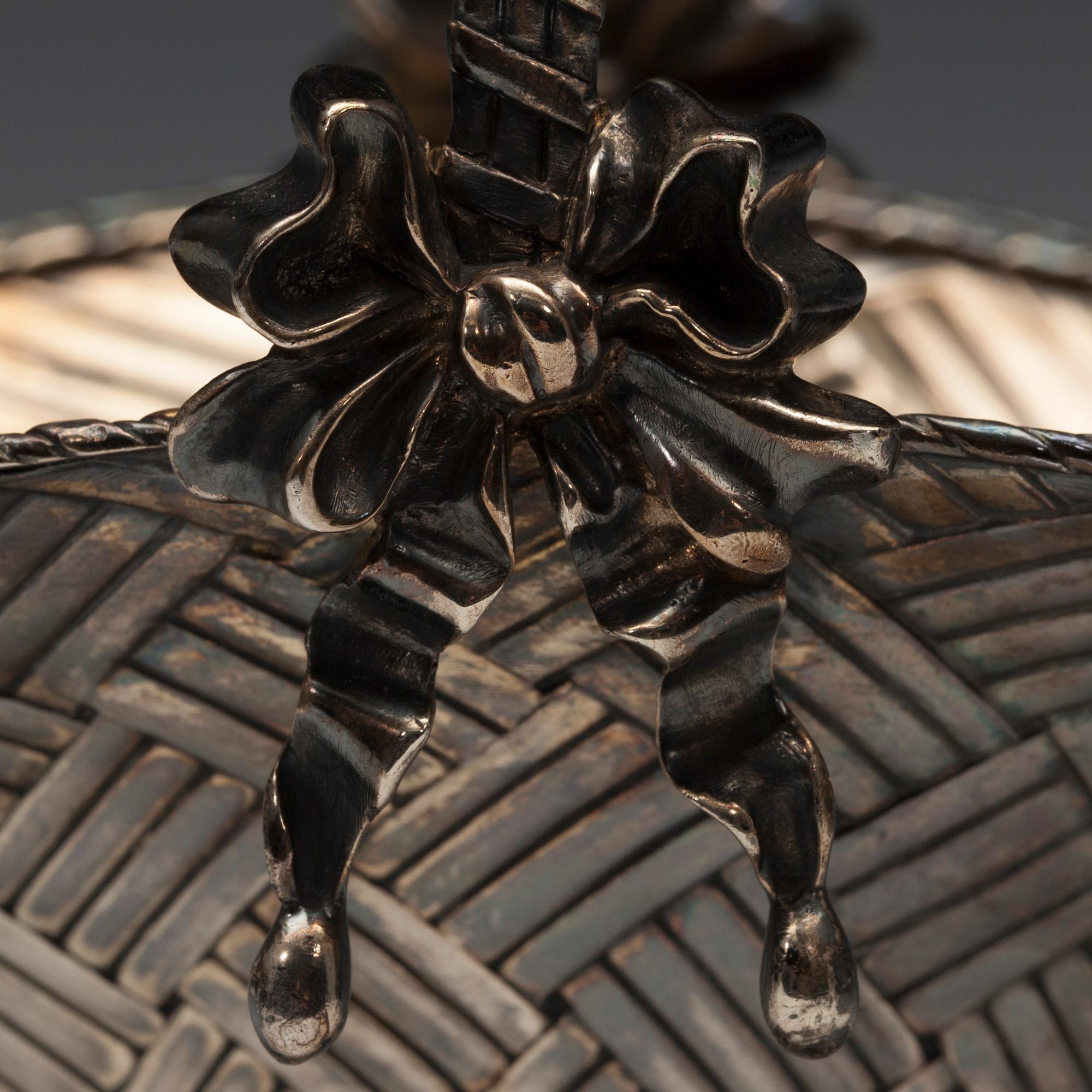 KONFEKTSKÅL, silver, Mellerio dits Meller, Paris 1900-tal. Vikt 286,7 g.
