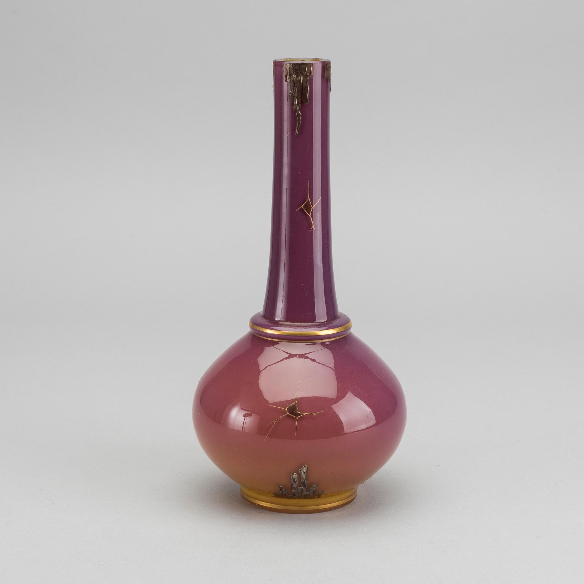 LOETZ, vase Art Nouveau late 19th century glass.