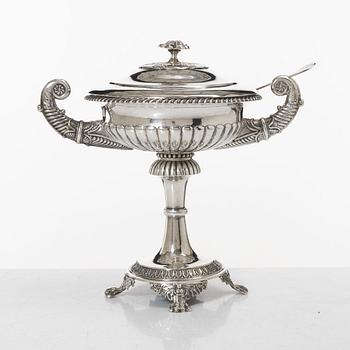 A Swedish silver sugarbowl, marks of Gustaf Folcker, Stockholm 1829.