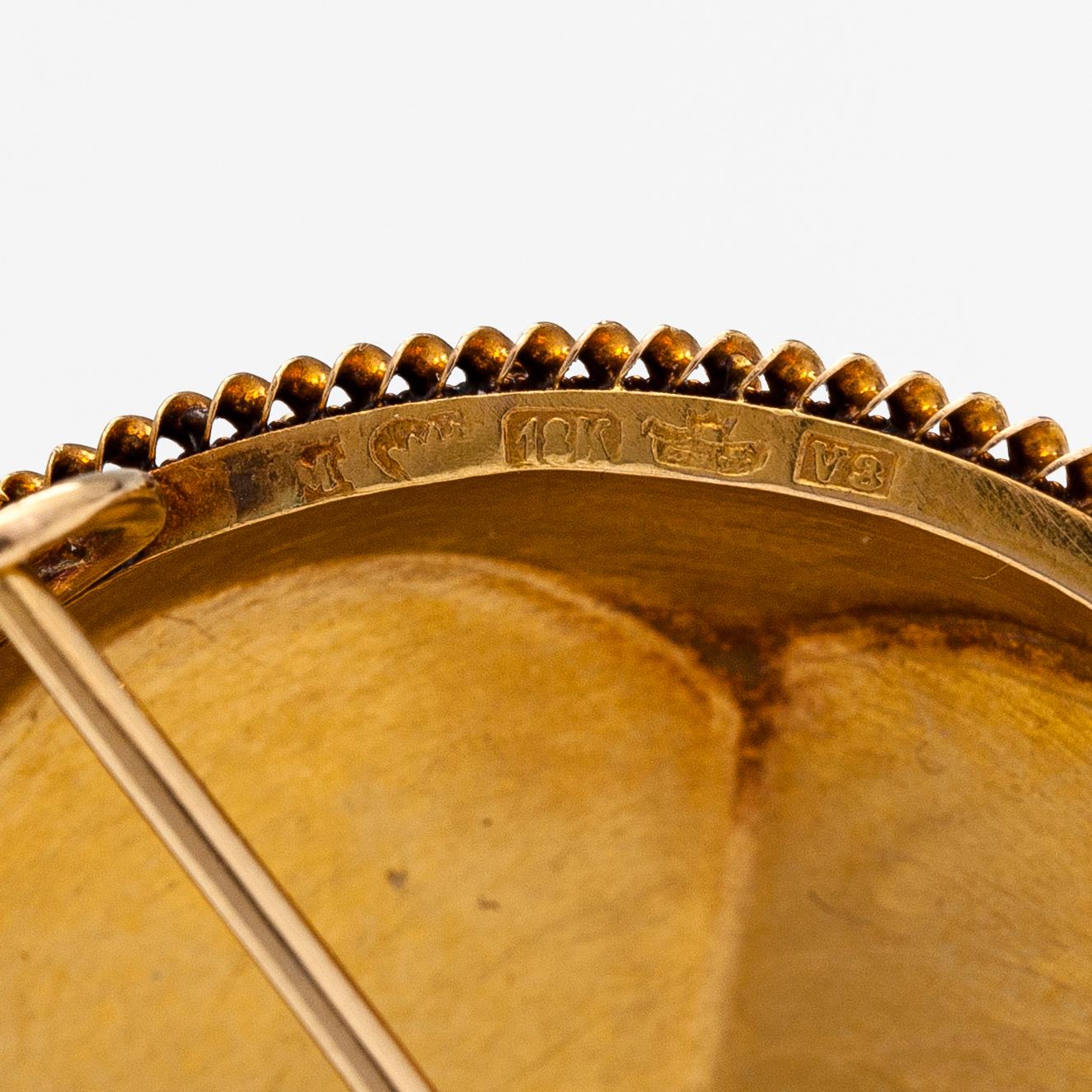 Otto Roland Mellin, An 18K gold brooch. Helsinki 1878.