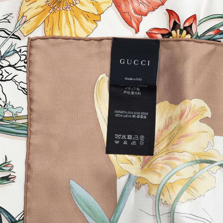 Gucci, scarf, "Flora".