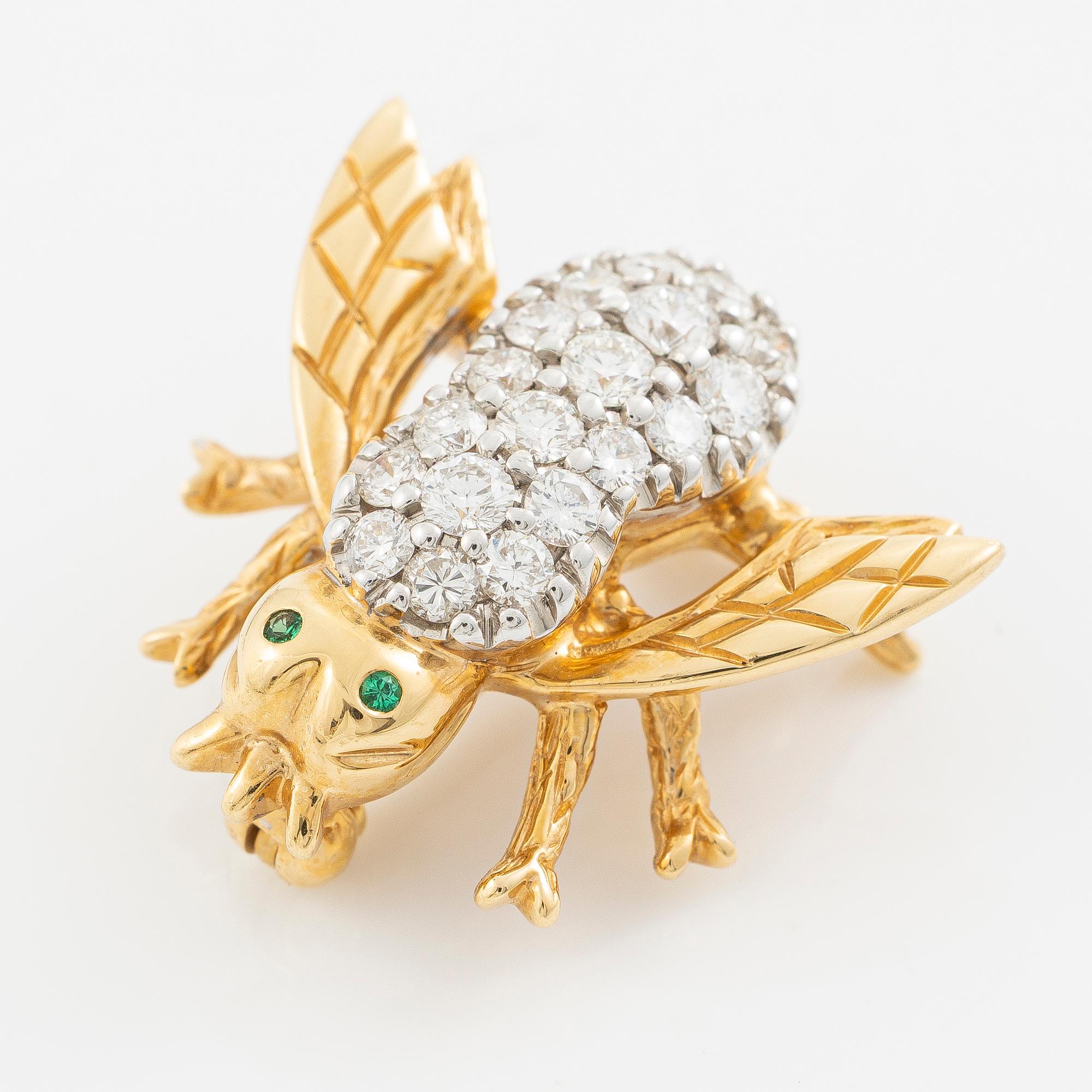 Brosch, i form av bi, Mary Kay, 18K guld med briljantslipade diamanter.