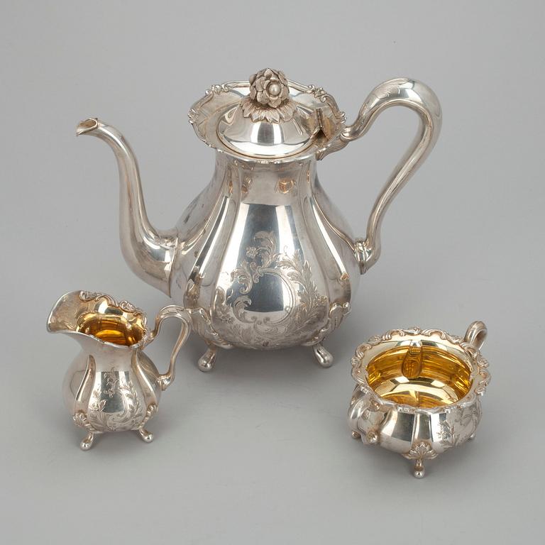 KAFFESERVIS, 3 delar, silver, Auran Kultaseppä, Åbo 1965. Vikt tot. 1092 g.