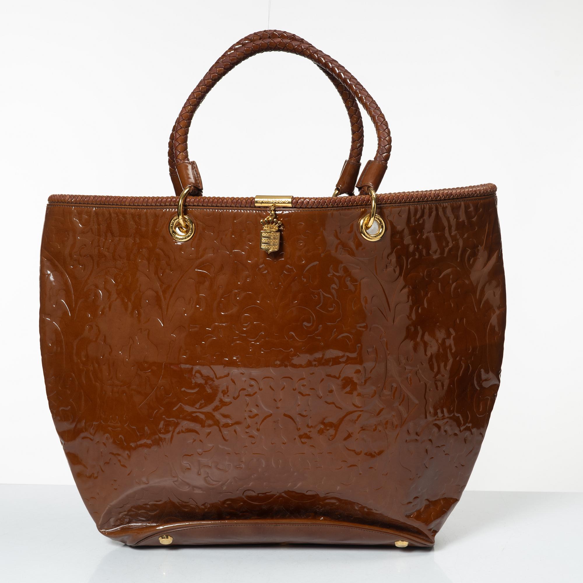 A De Grisogono bag.
