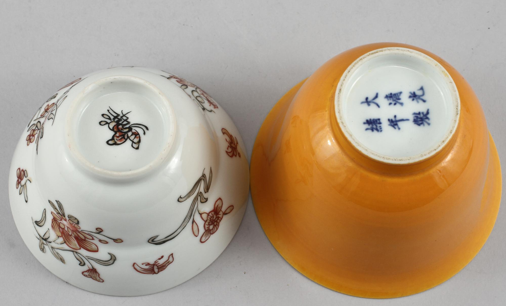 KOPPAR, 10 st samt UNDERFAT, 4 st, porslin, Kina, 1700, 1800 samt 1900-tal.