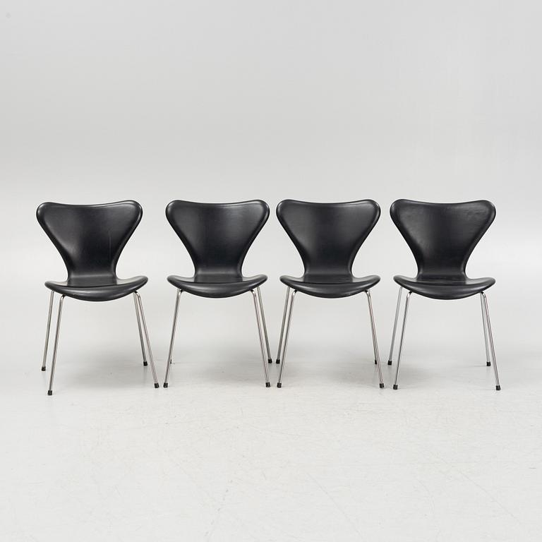 Arne Jacobsen, stolar 4 st, "Sjuan" för Fritz Hansen Danmark 2006.