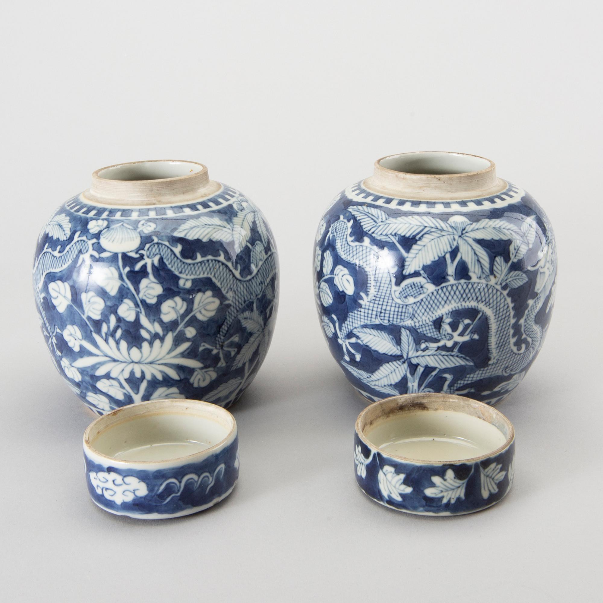 BOJANER ett par Kina  1800-tal porslin.