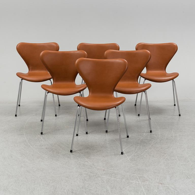 ARNE JACOBSEN, six 'Series 7' chairs, Fritz Hansen, Denmark.