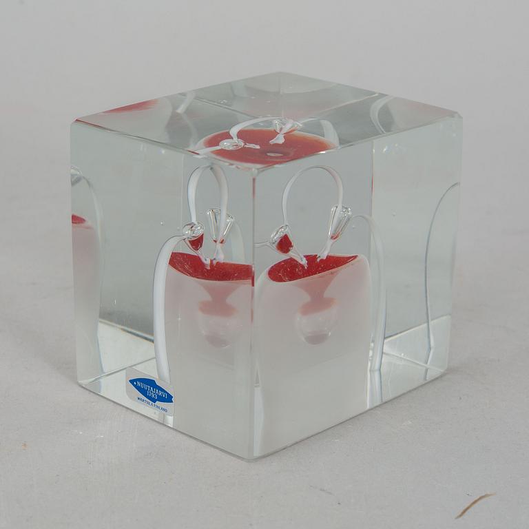 OIVA TOIKKA, a glass cube, Nuutajärvi, Finland 1985, no 9/2000.